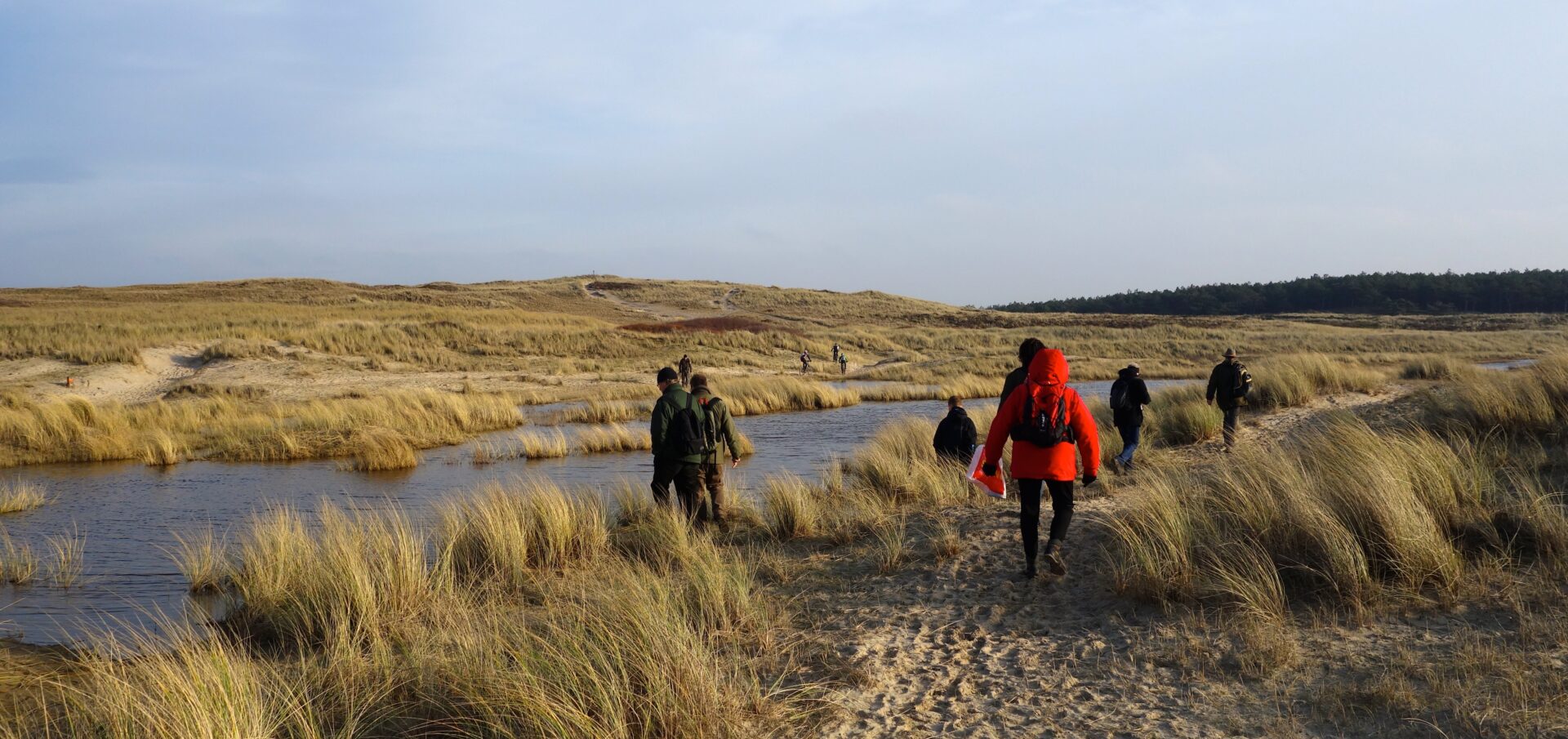 Winterse jutwandeling in kerstsfeer