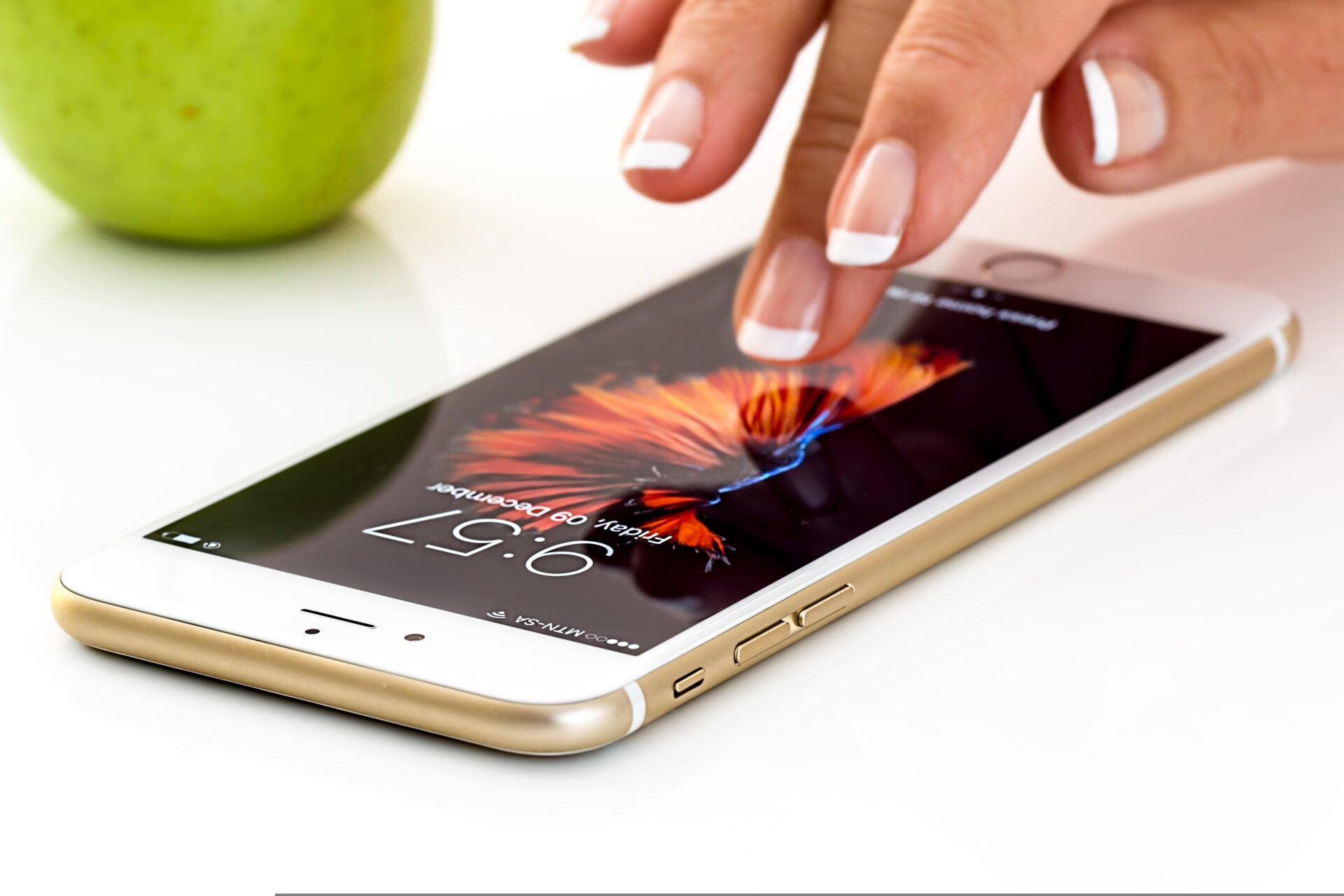 Senior web organiseert smartphone café in de bibliotheek