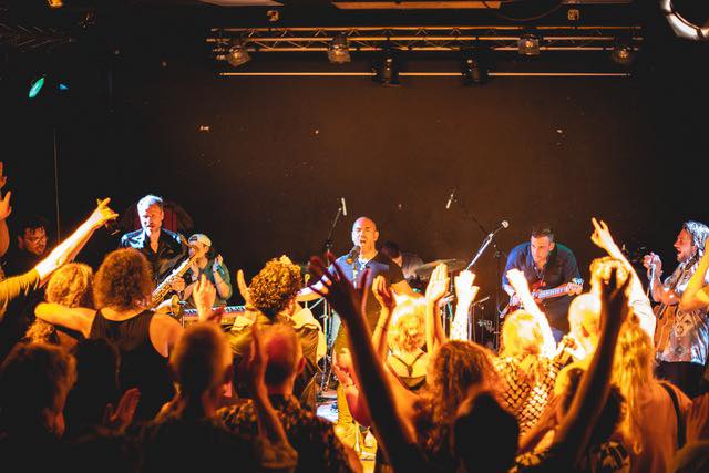 Muziek bij Taverne