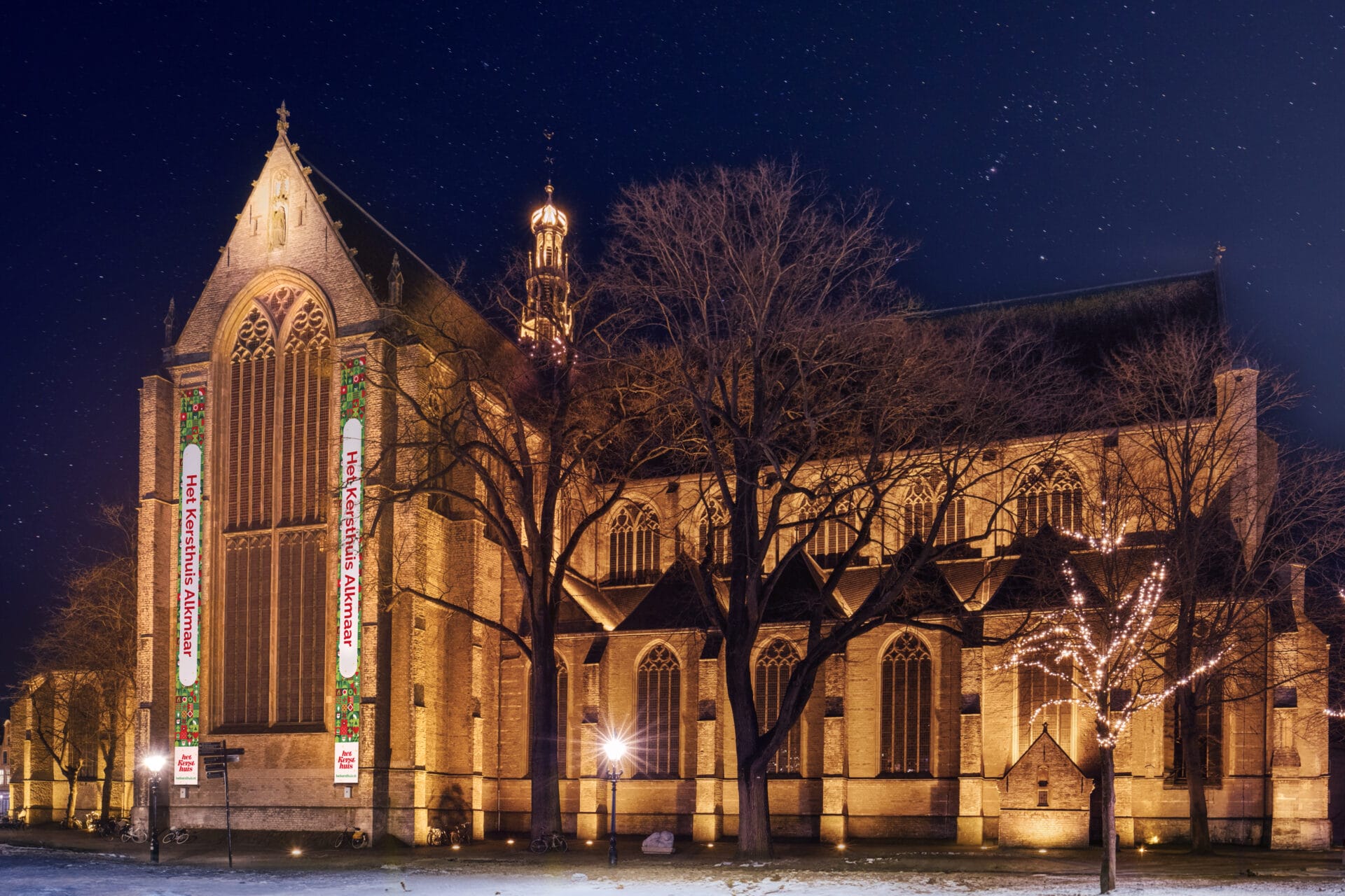 De Grote Kerk in Alkmaar omgetoverd tot magisch Kersthuis