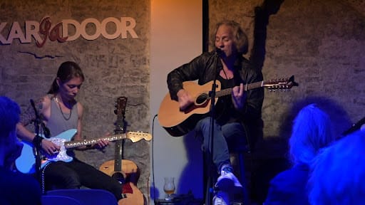 Muziek bij Taverne
