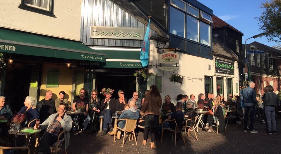 Muziek bij Taverne