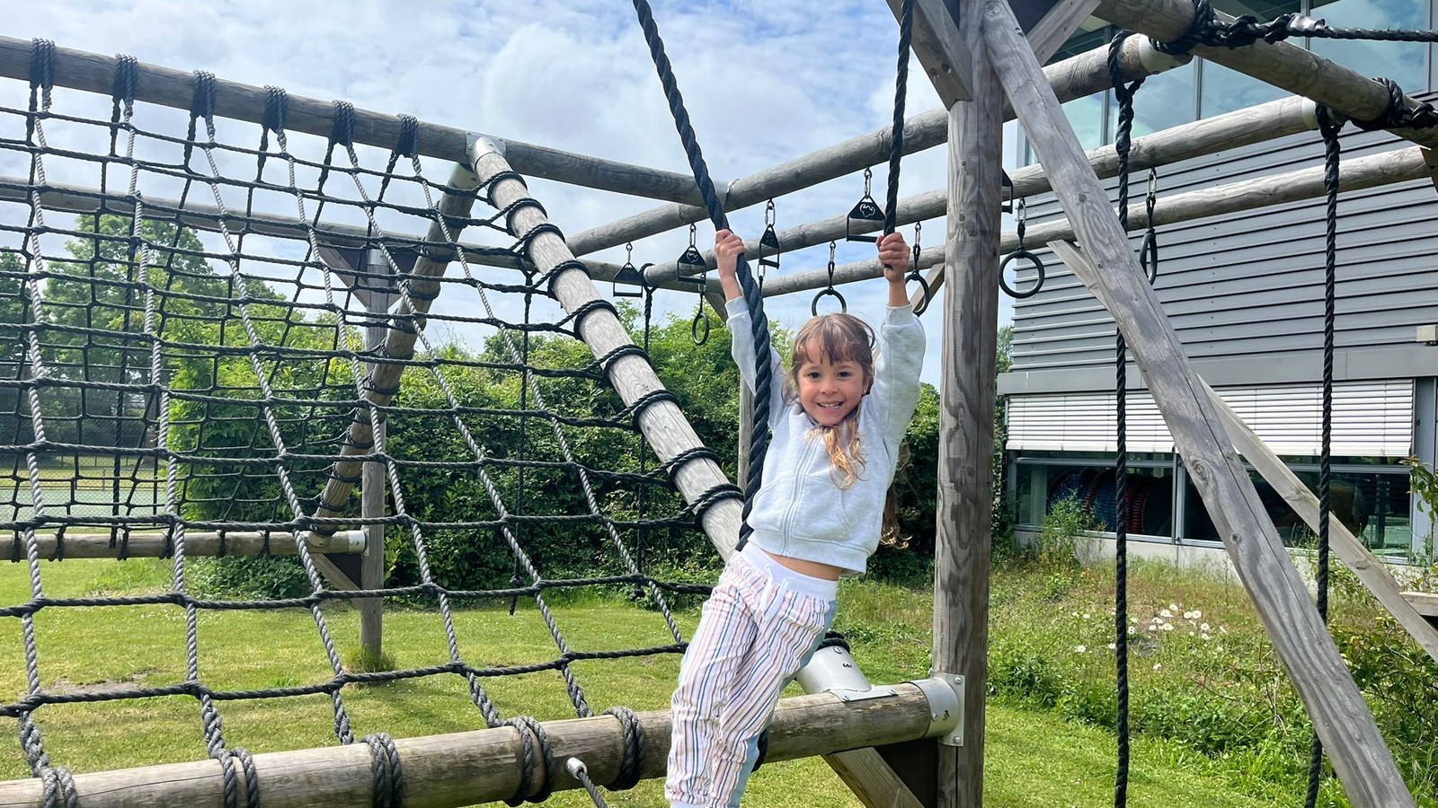 Outdoorpark Alkmaar deze zomer élke dag geopend voor vrij klimmen en spelen.jpeg