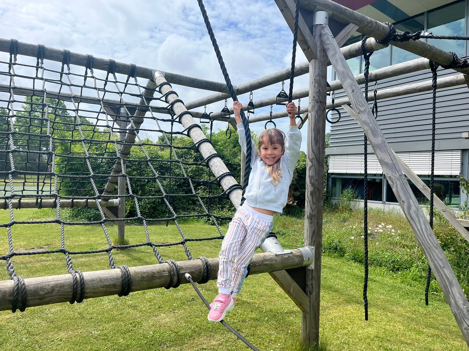 Outdoorpark Alkmaar deze zomer élke dag geopend voor vrij klimmen en spelen.jpeg