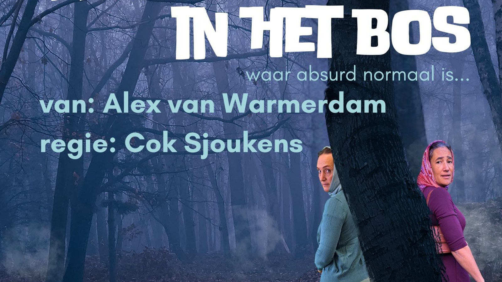 Theateruitvoering Welkom in het Bos met twee personen in bos met tekst en informatie